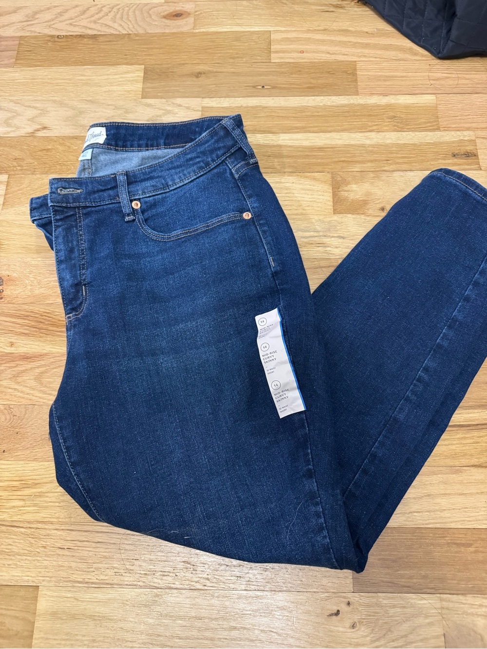 Mid rise curvy skinny jeans
